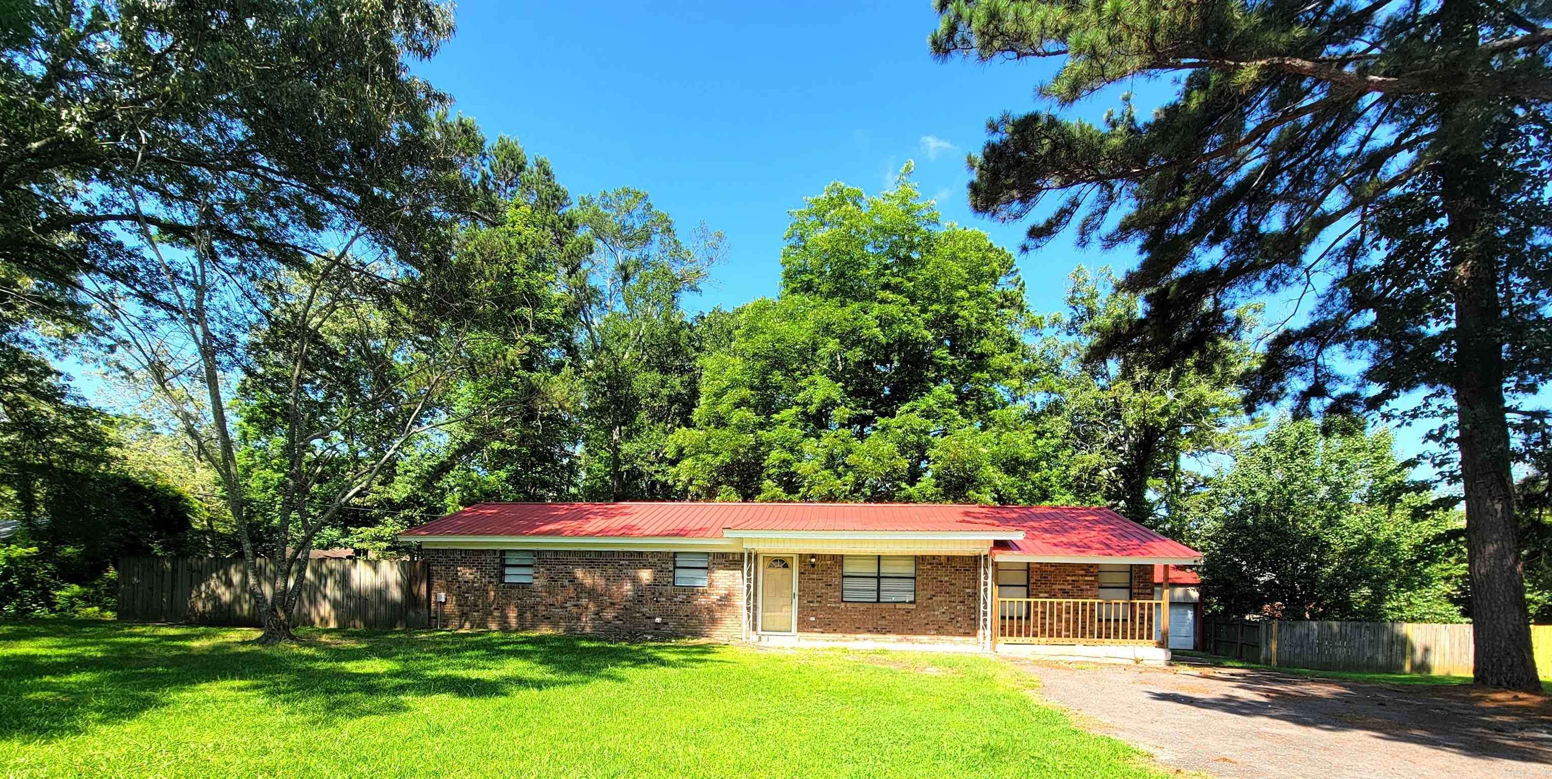 204 Wildwood, White Hall, AR 71602-9999