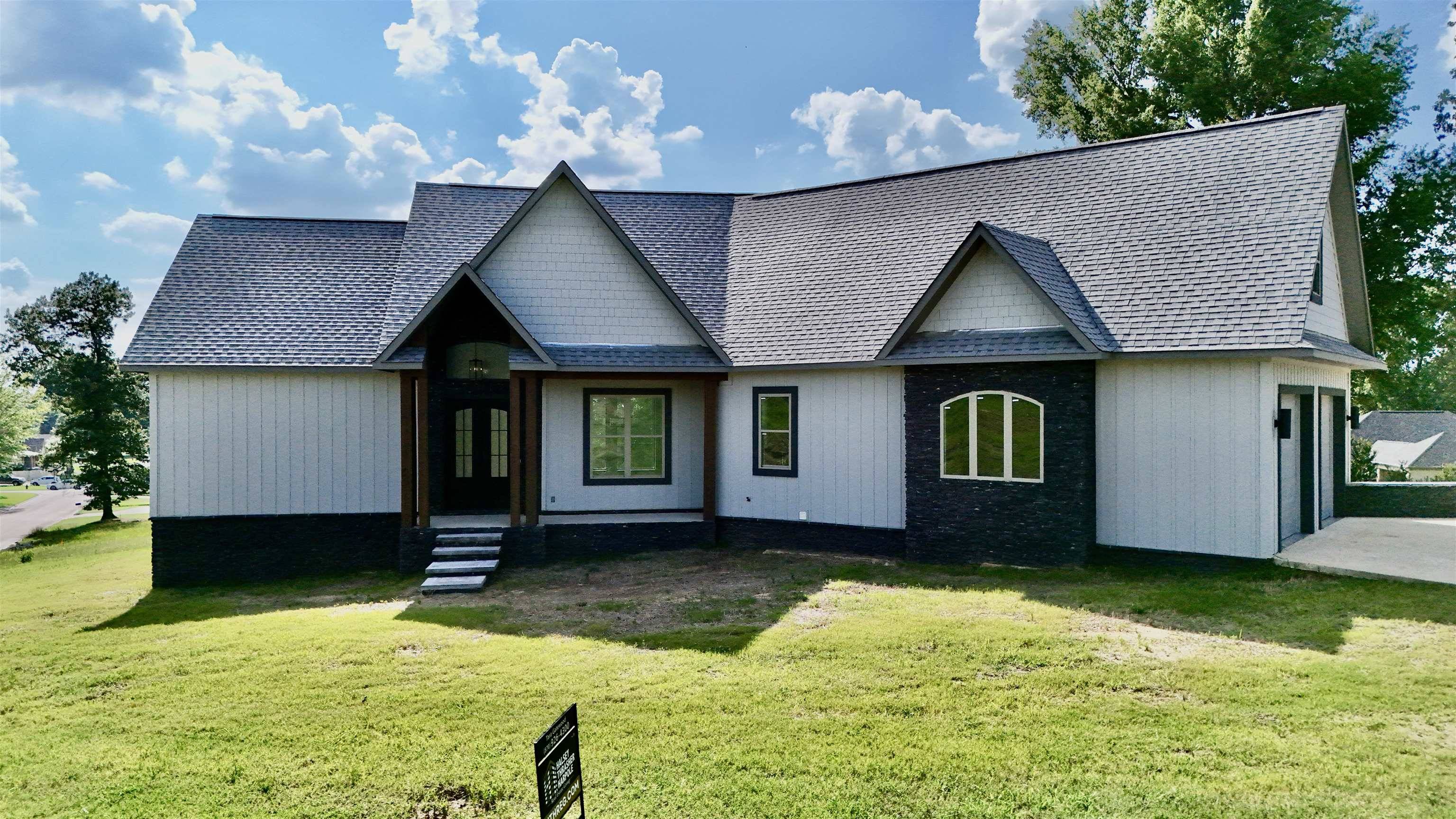 1310 Bridges Avenue, Wynne, AR 72396