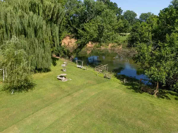 Cotter, AR 72626,170 Little Lane
