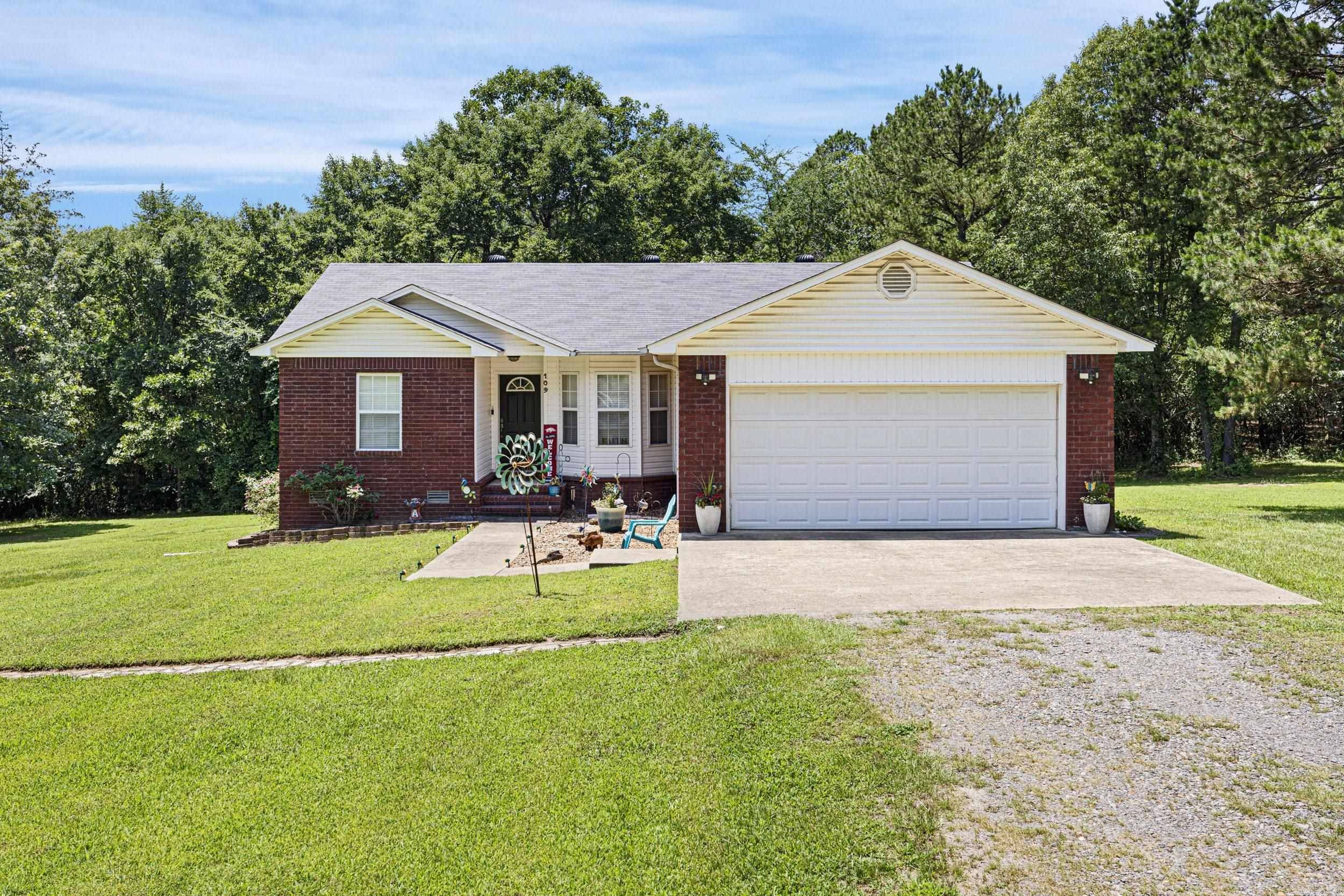 109 Topeka Court, Russellville, AR 72802