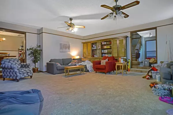 Russellville, AR 72801,918 S Inglewood Avenue