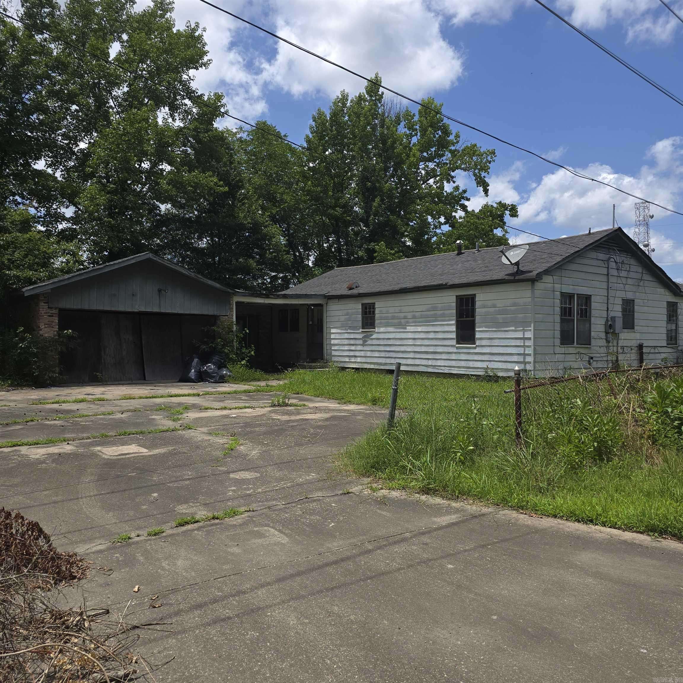 White Hall, AR 71602-5040,5004 W Barraque Street