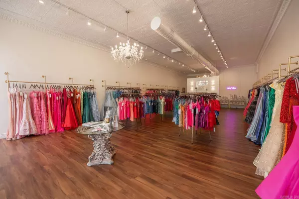 Batesville, AR 72501,130 W Main