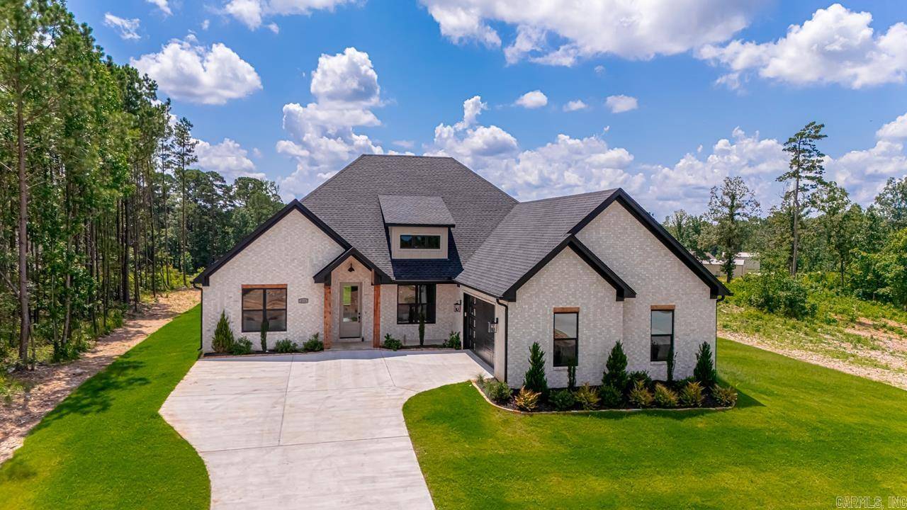 Benton, AR 72019,216 Middleton Place