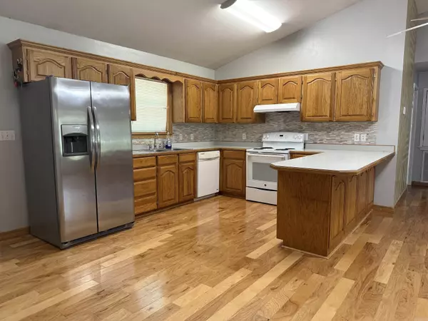 Marshall, AR 72650,108 Rock Street