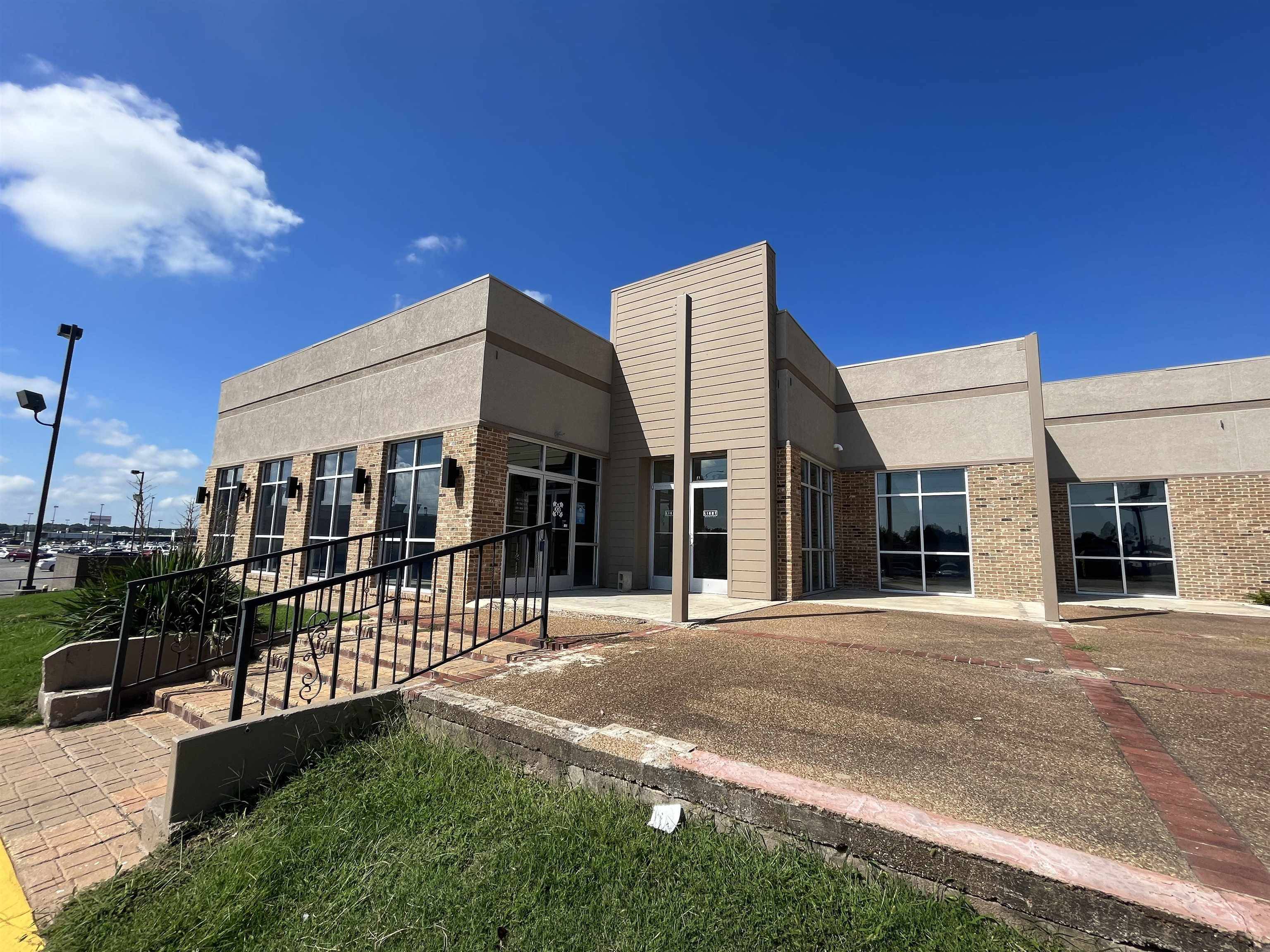 Jonesboro, AR 72401,1421 S Caraway Suite B