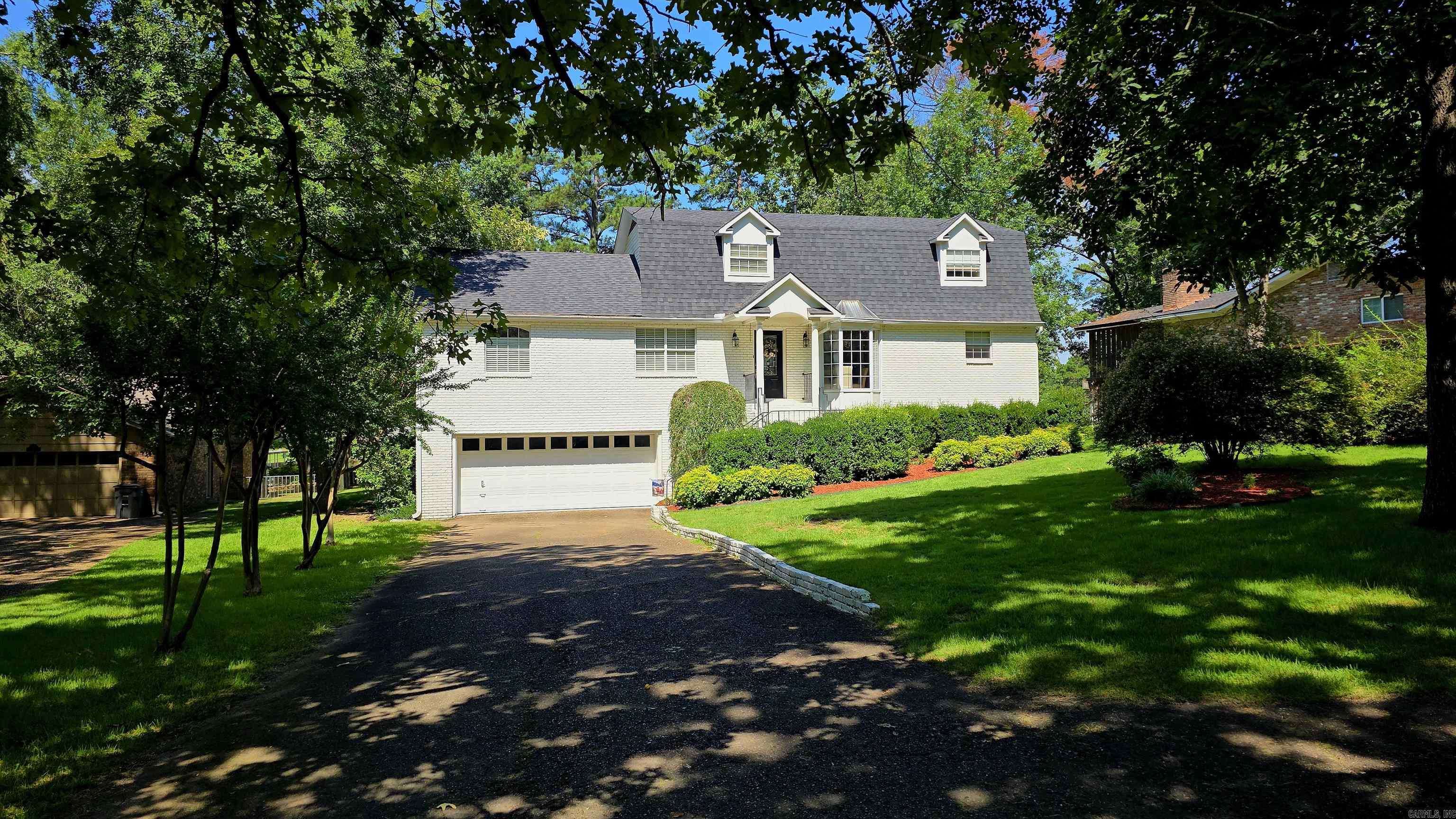 338 Sunset Bay Road, Hot Springs, AR 71913