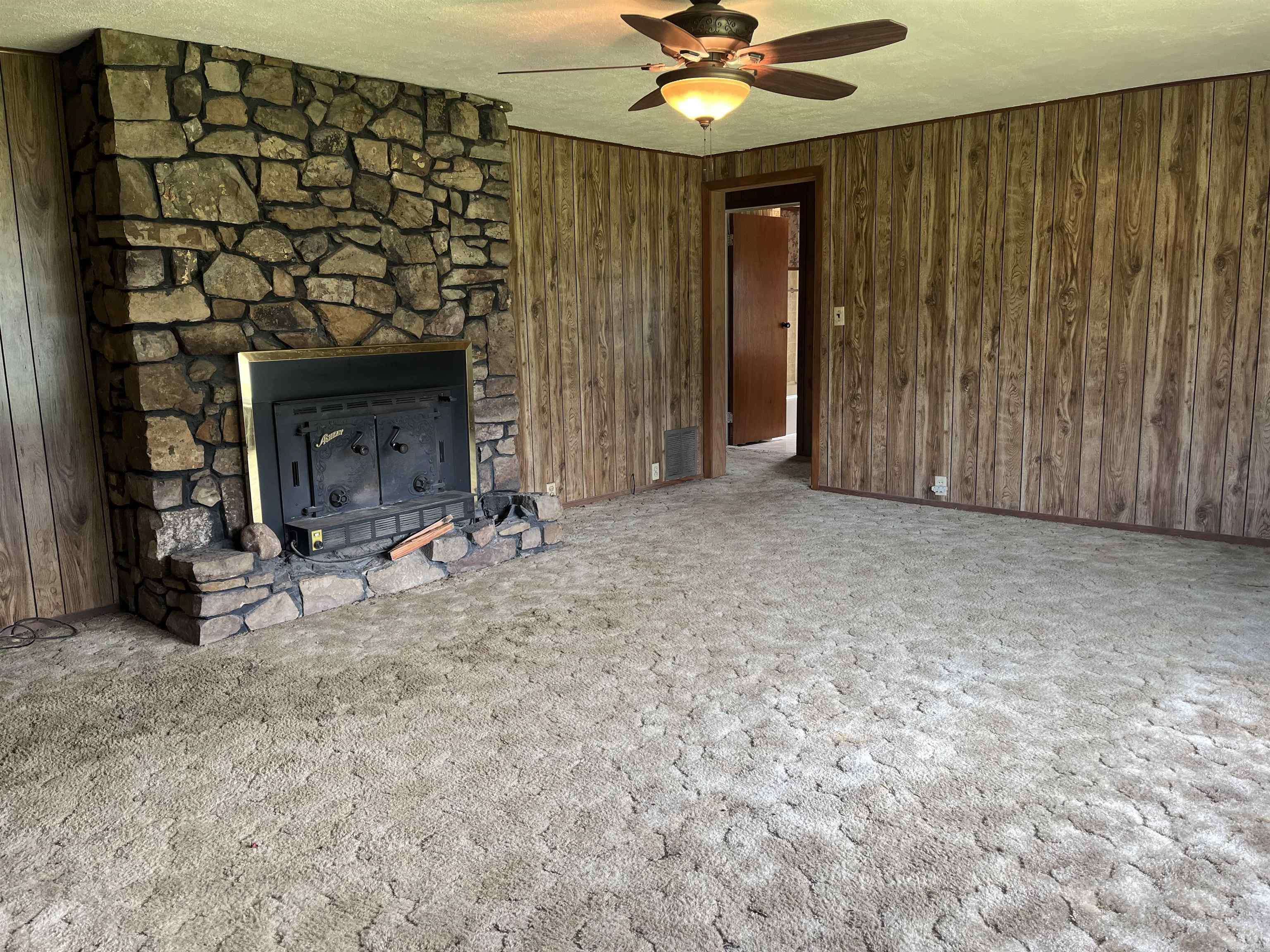 Glenwood, AR 71943,811 N 1st Street