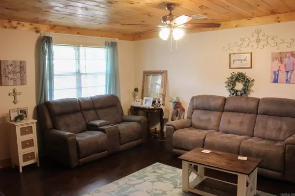 Searcy, AR 72143,511 Sims Street