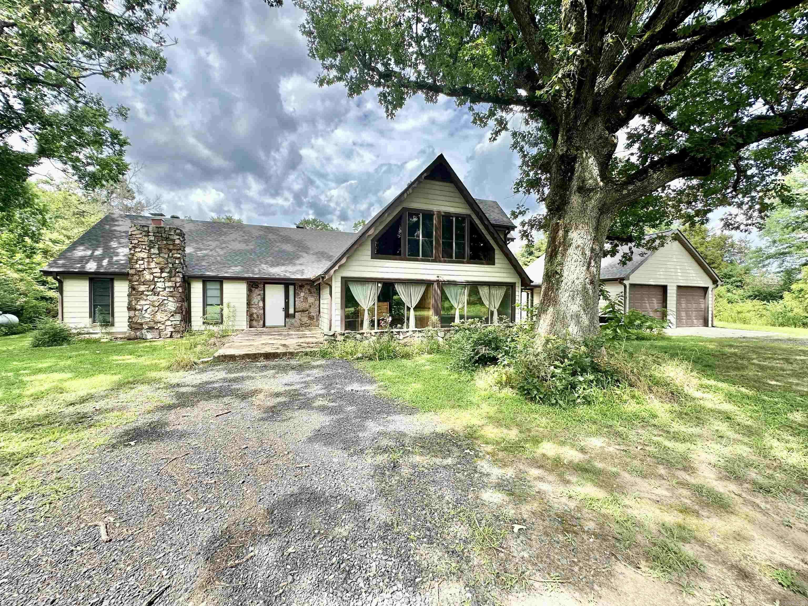Mena, AR 71953,4042 Hwy 8 WEST