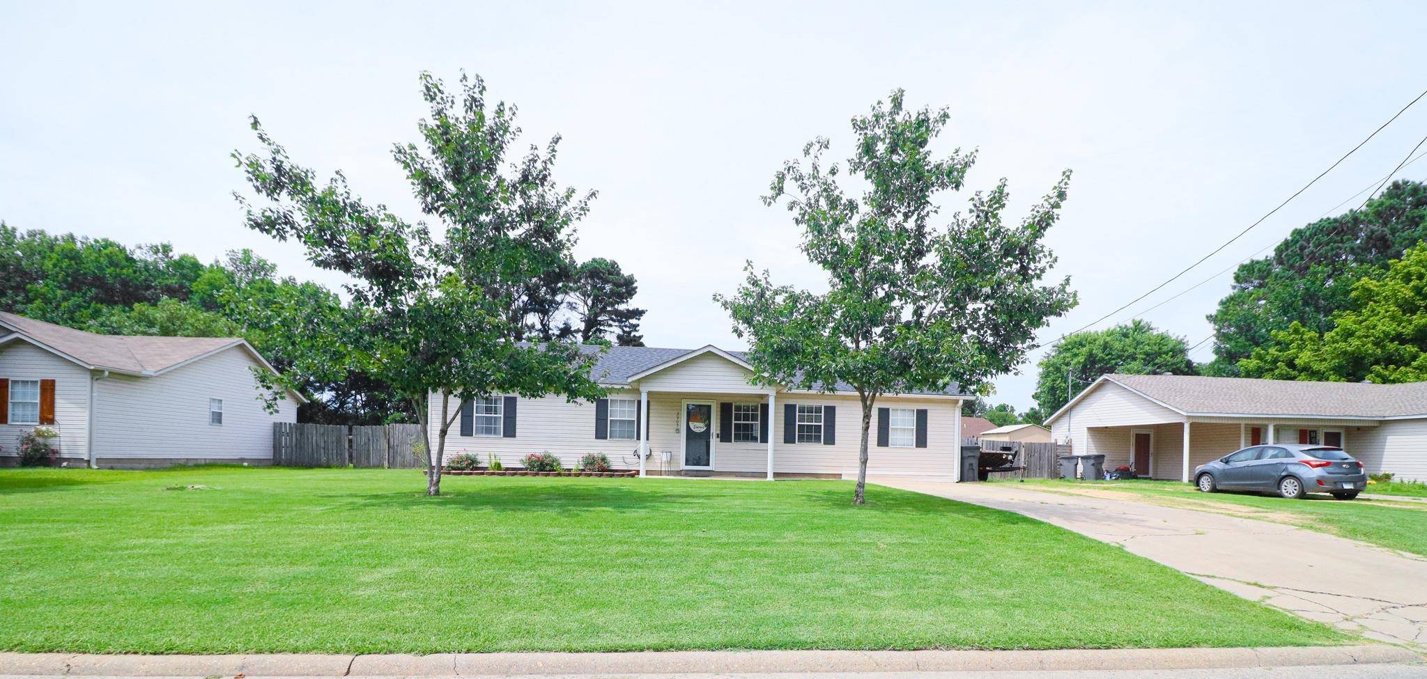 Paragould, AR 72450,2905 Clifft Street