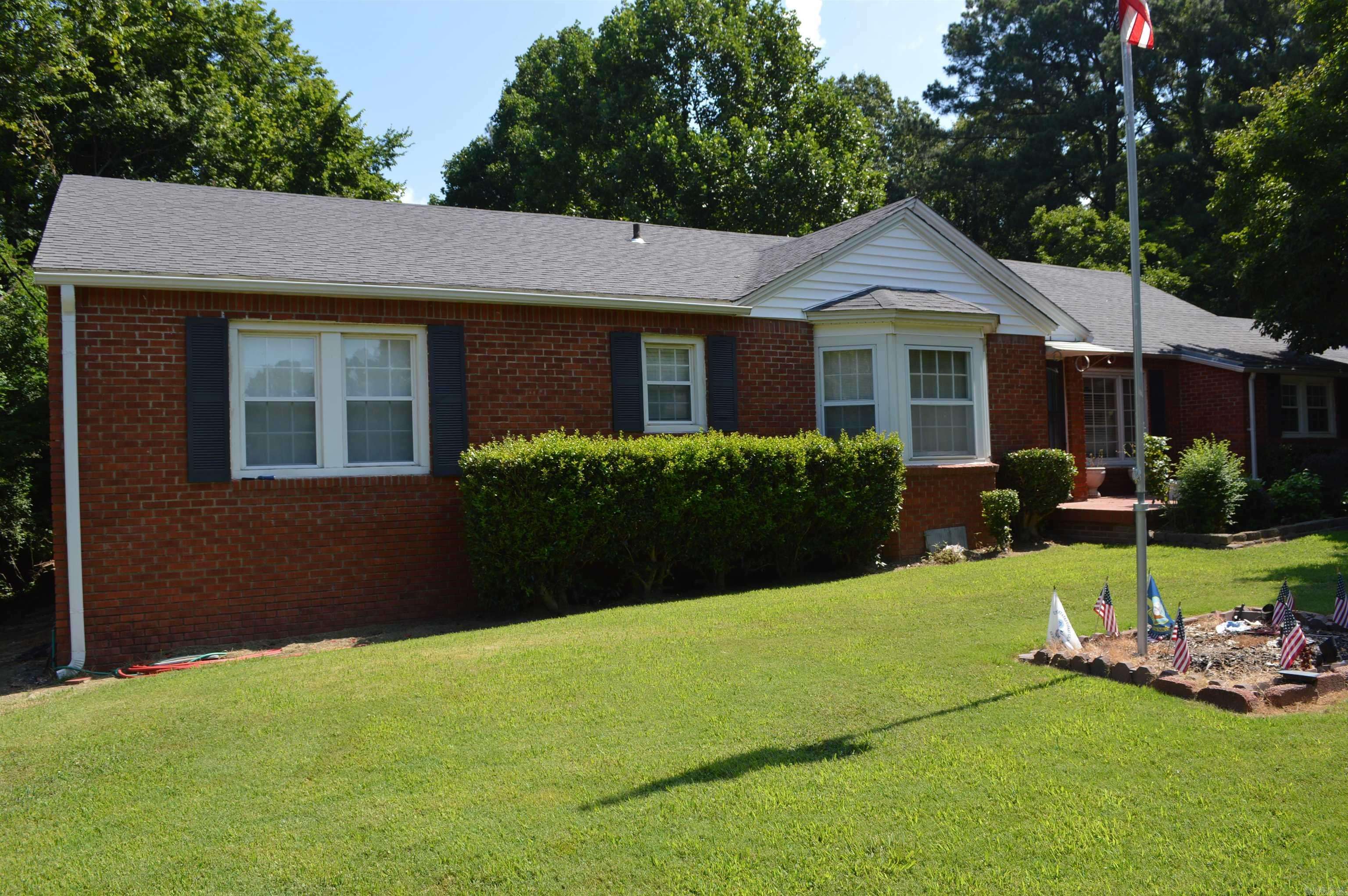 702 E Center Street, Harrisburg, AR 72432