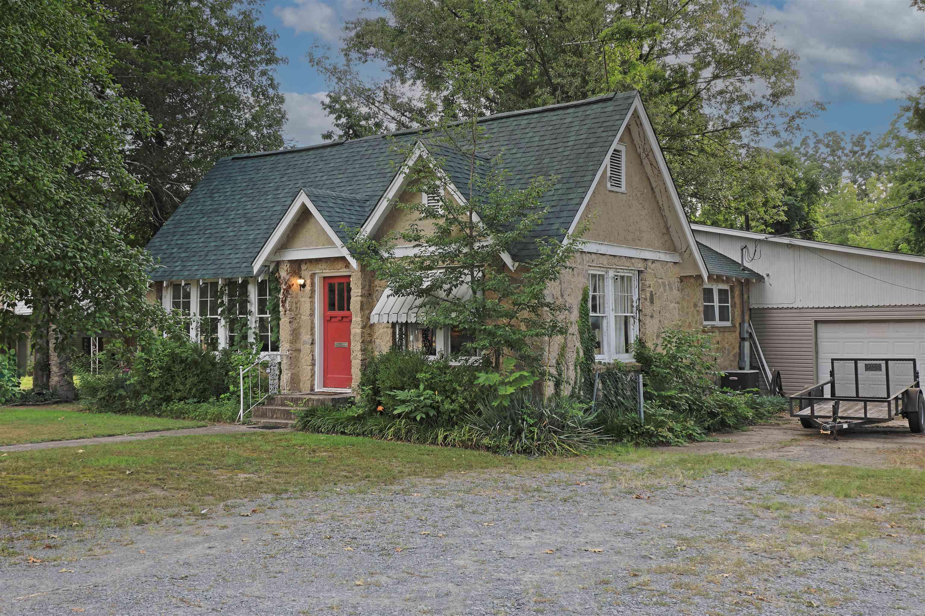 White Hall, AR 71602,8305 Dollarway Road