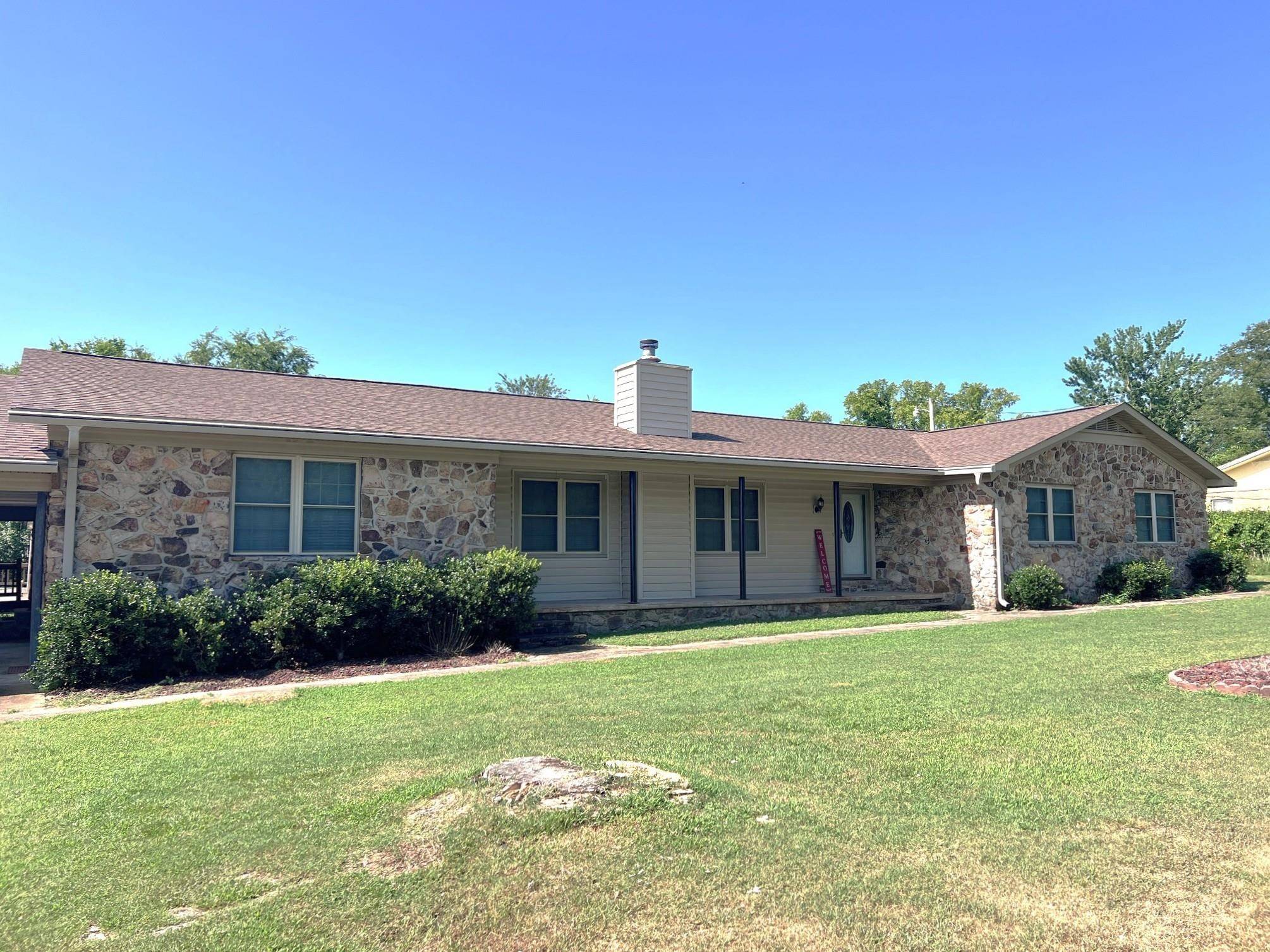 1112 Maple Drive, Mountain View, AR 72560