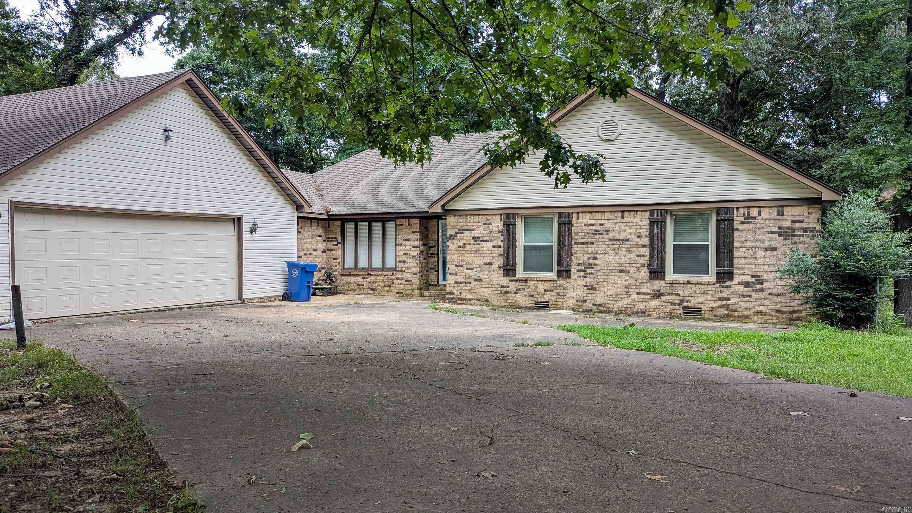 3012 Oakridge Drive, Jonesboro, AR 72405