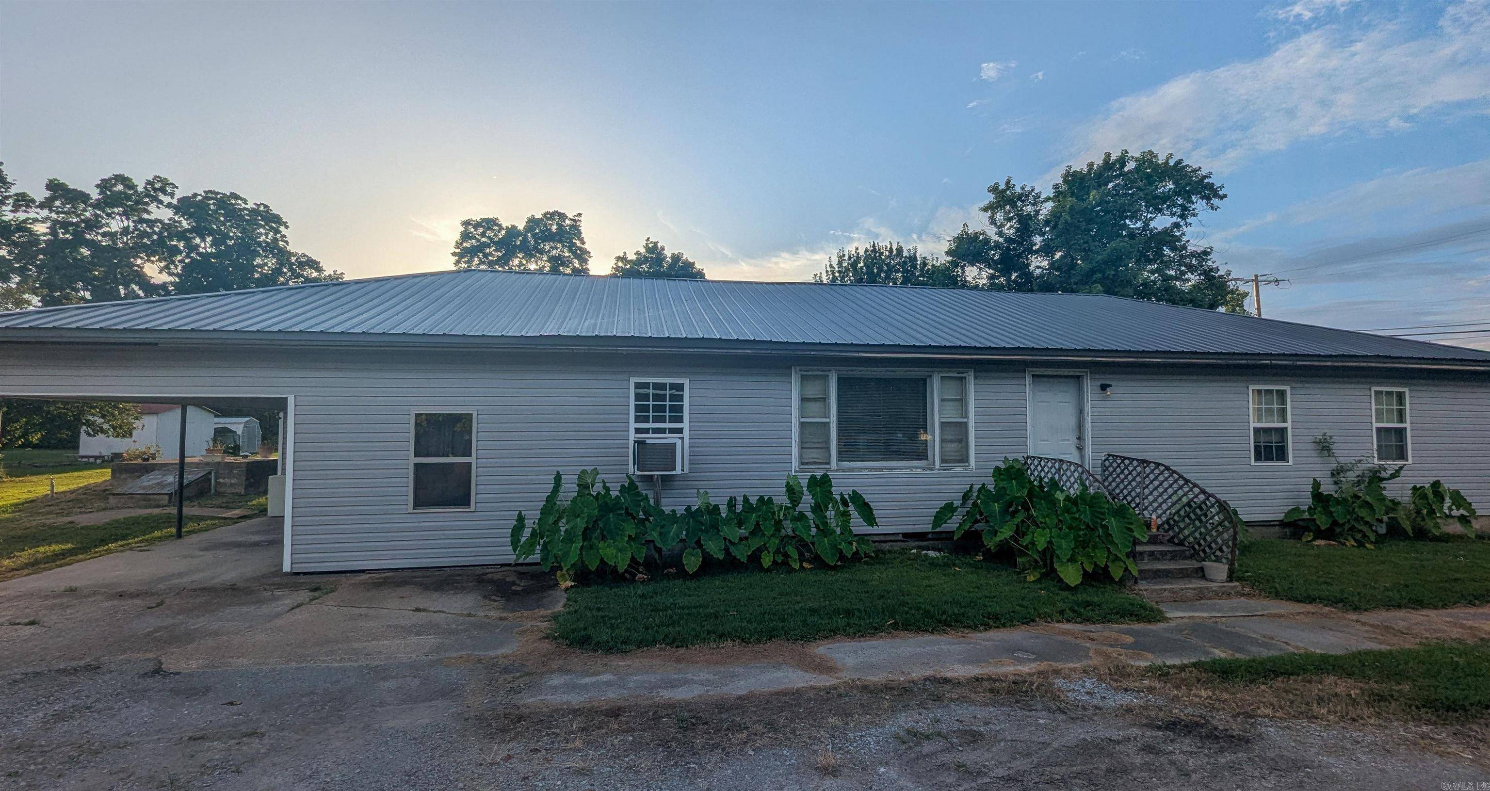 107 NE 2nd Street, Swifton, AR 72471