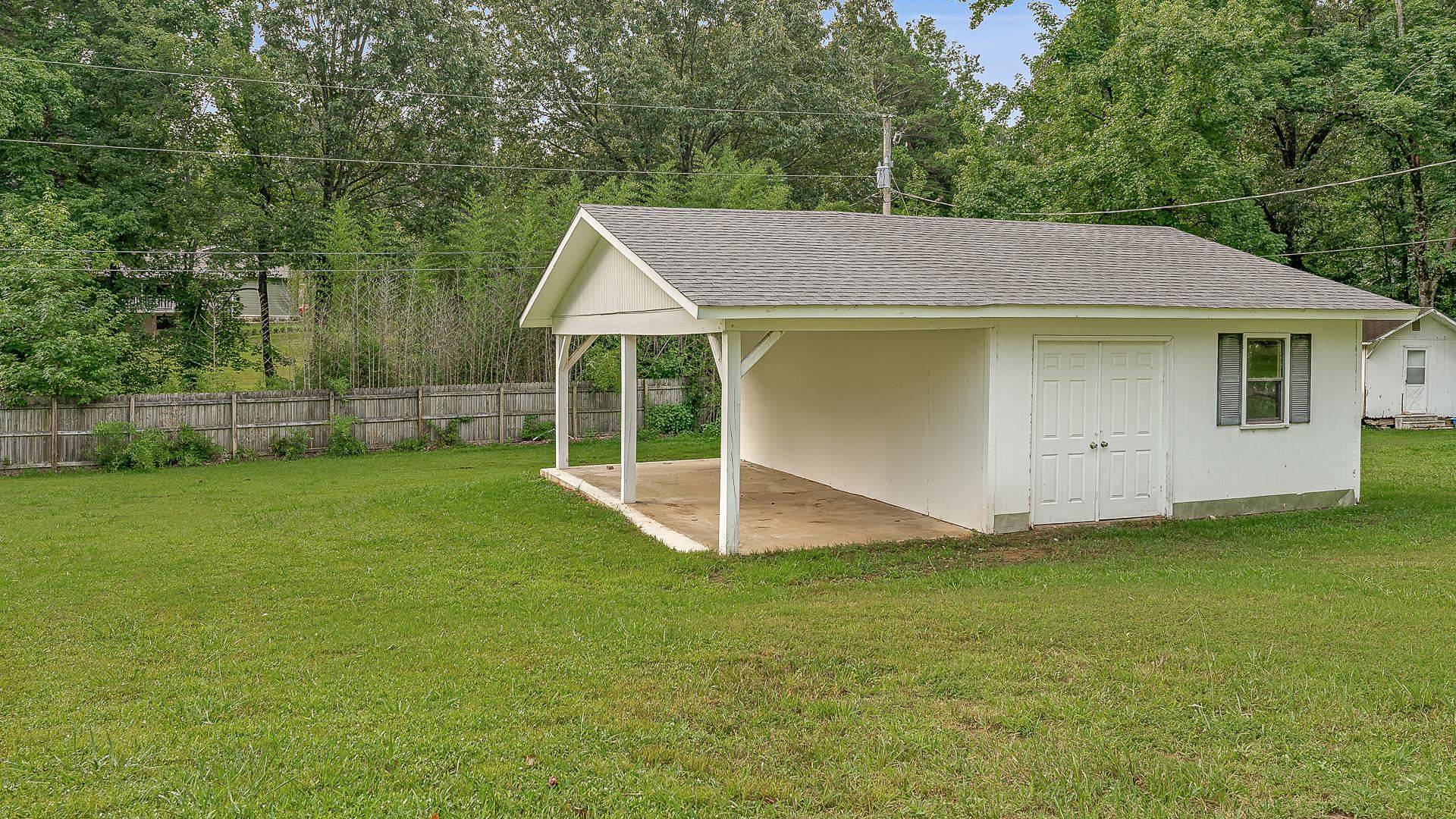Jonesboro, AR 72404-8504,3920 Mardis Wood Drive