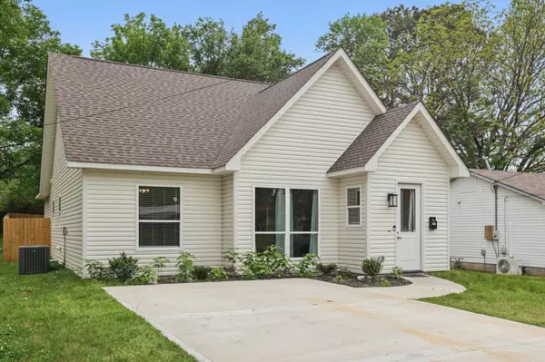 Benton, AR 72015,712 W Ashley Street