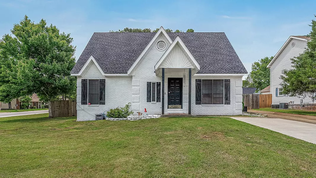 1301 Golf Course, Jonesboro, AR 72404