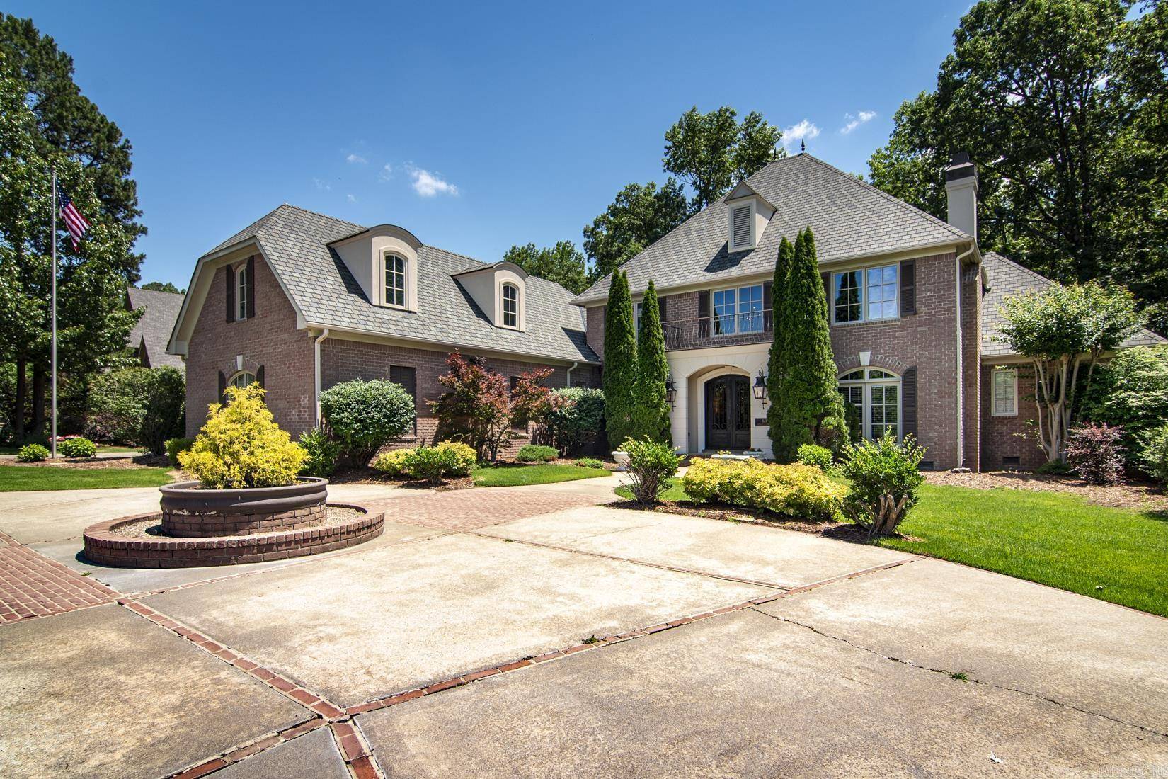 60 Sologne Cir, Little Rock, AR 72223