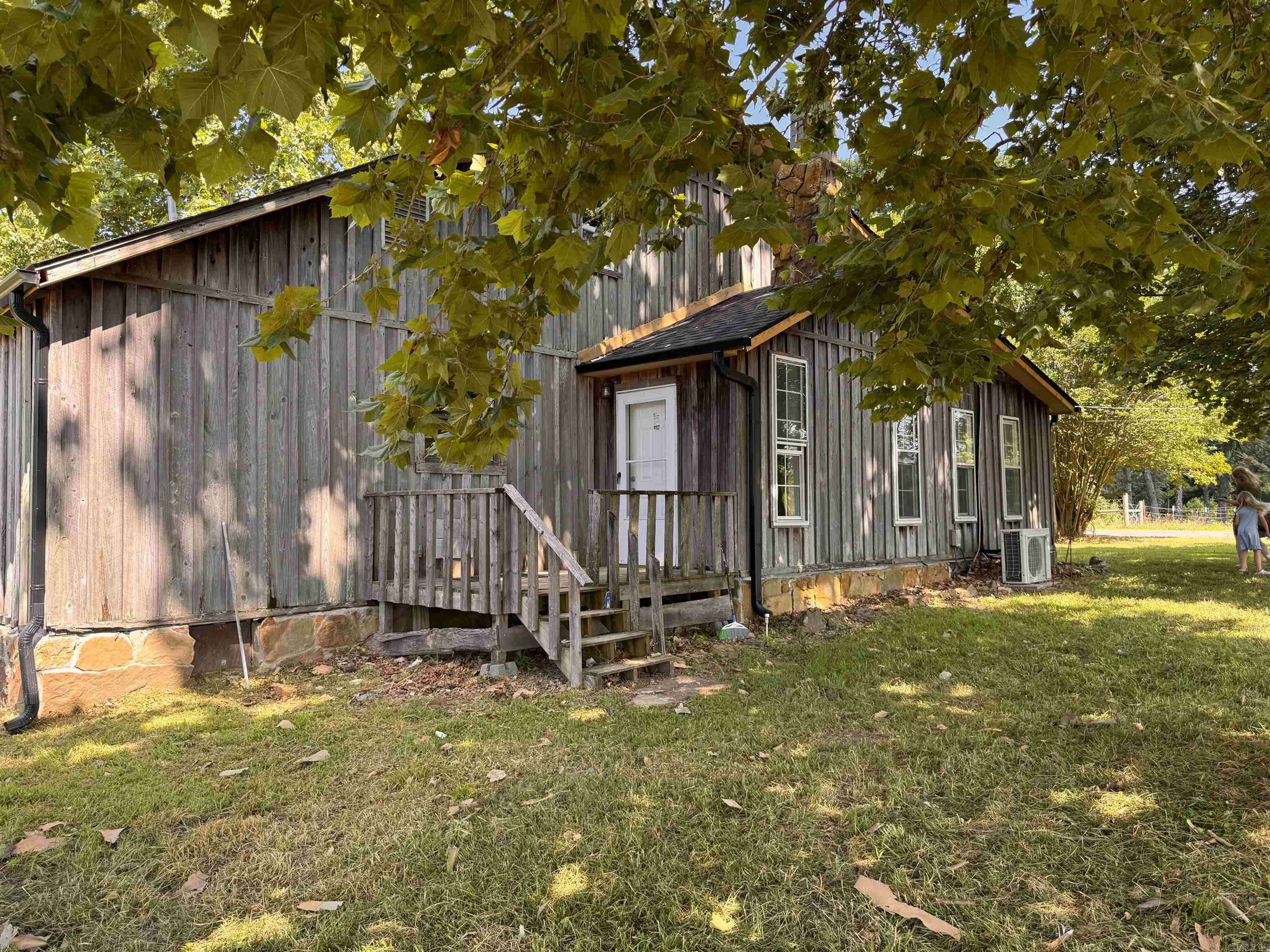4 Simmons loop, Rose Bud, AR 72137