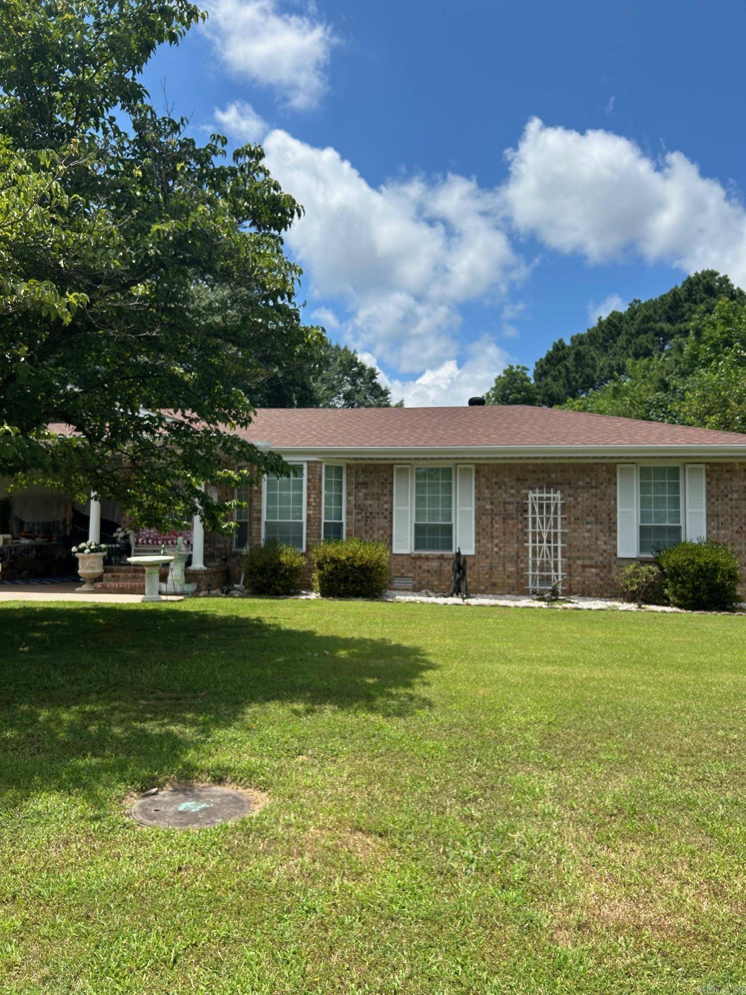 6 Baker, Searcy, AR 72143