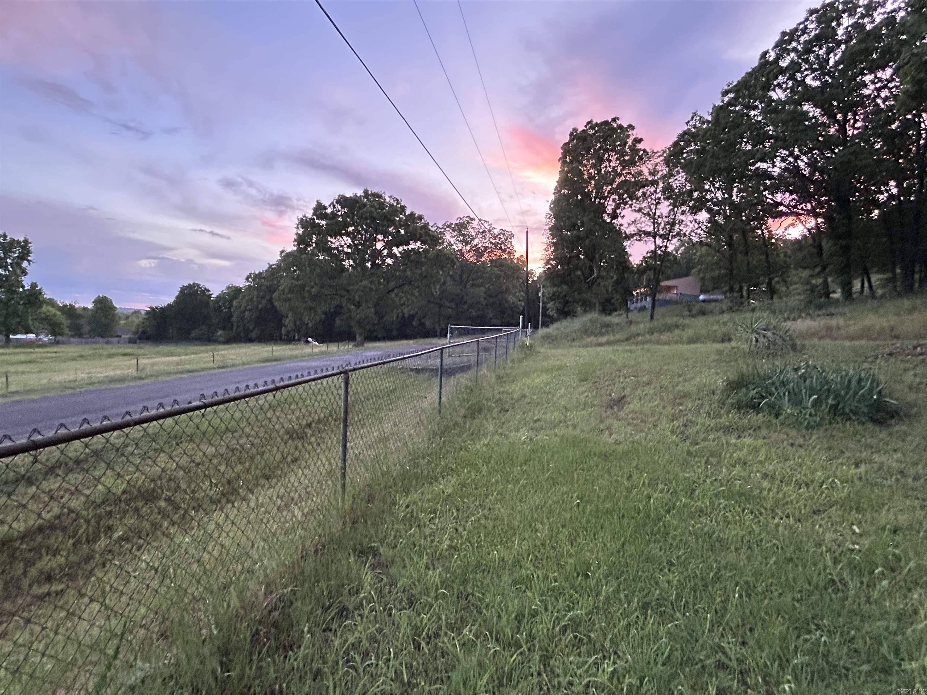Vilonia, AR 72173,16 Mullins Road
