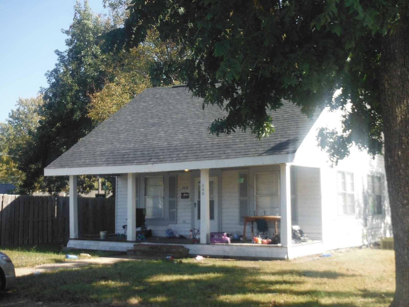 208 NE Front, Walnut Ridge, AR 72467