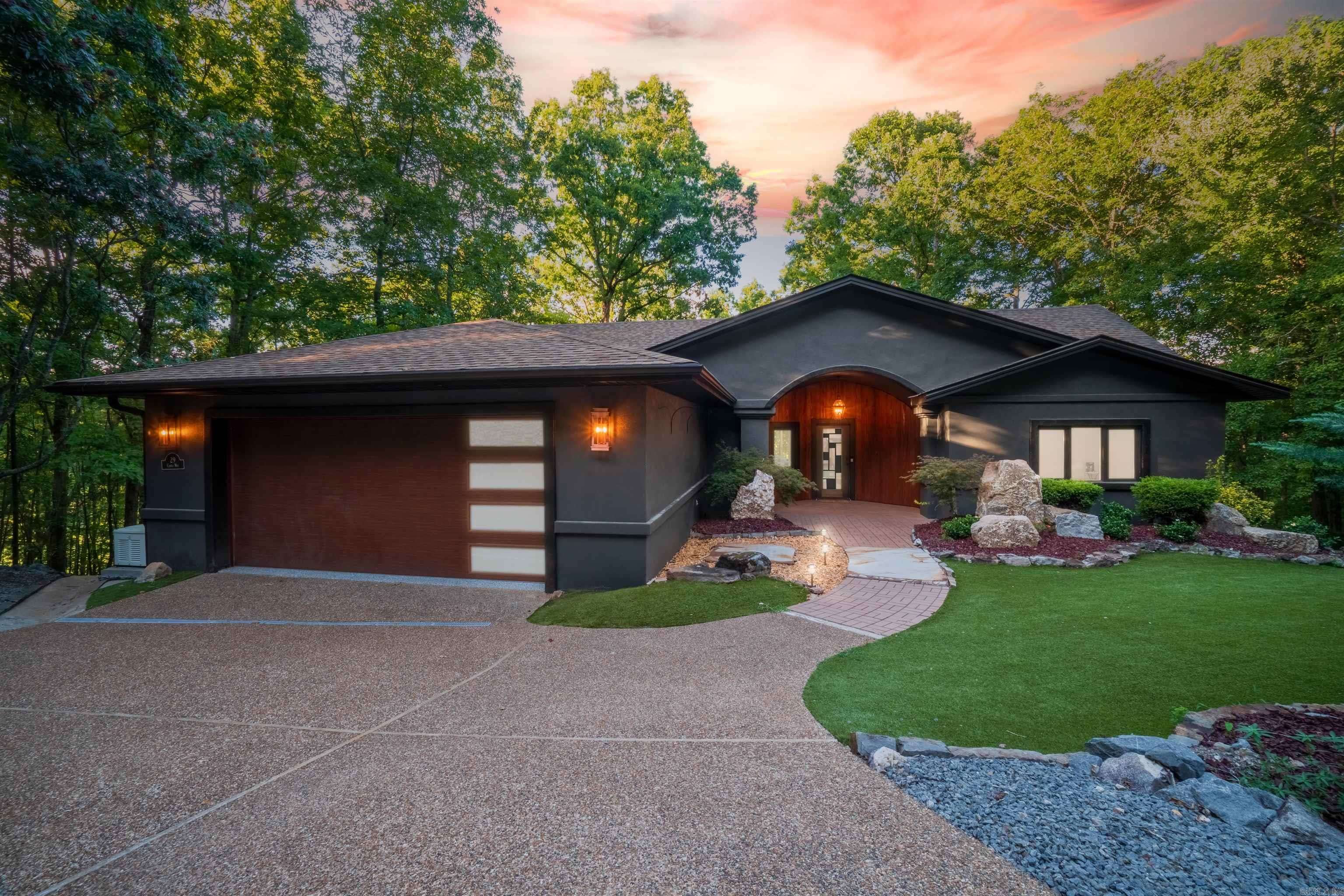 29 Ciento Way, Hot Springs Village, AR 71909