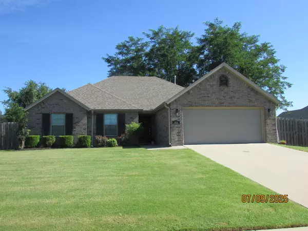 466 Caballo St, Farmington, AR 72730