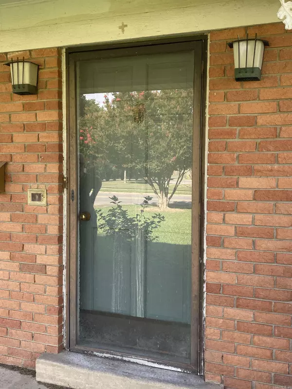 Conway, AR 72034,Address not disclosed