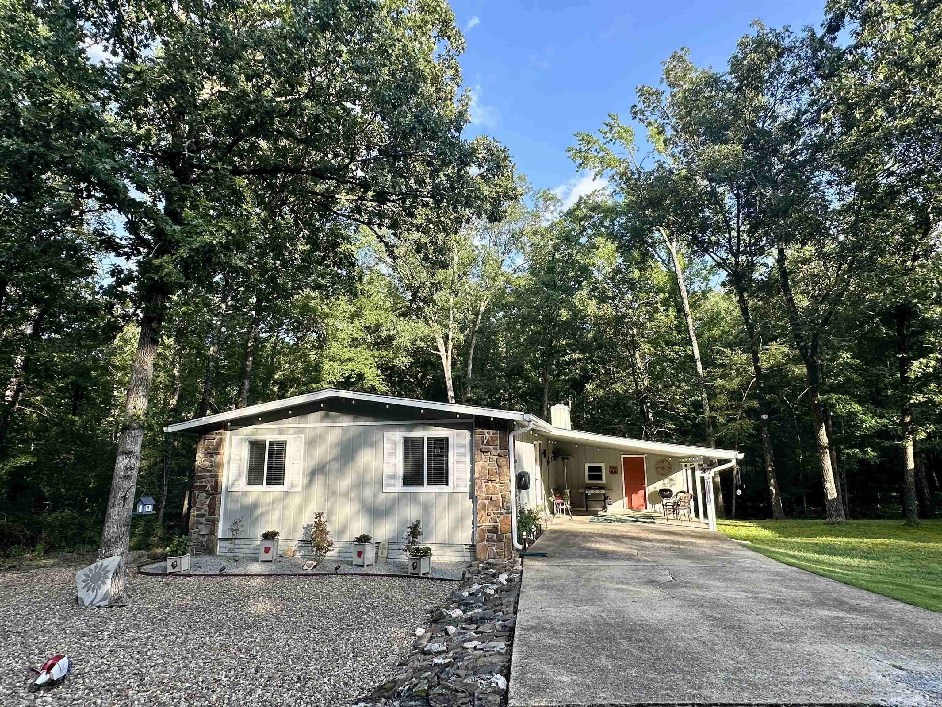 37 VENADO WAY, Hot Springs Village, AR 71909