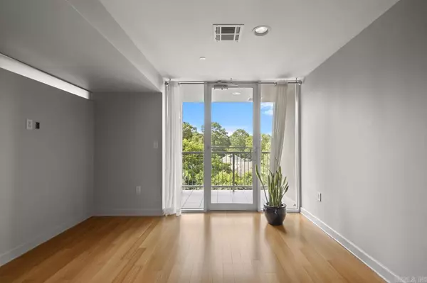 Little Rock, AR 72202,3700 Cantrell Road #404404