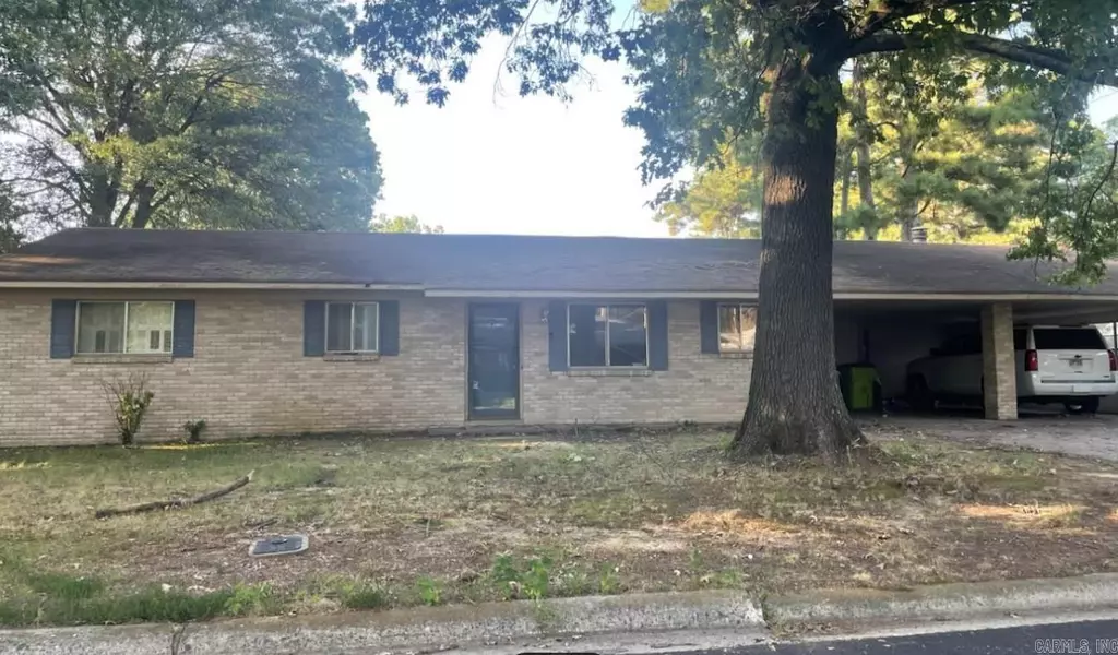 1210 W 16TH, Stuttgart, AR 72160