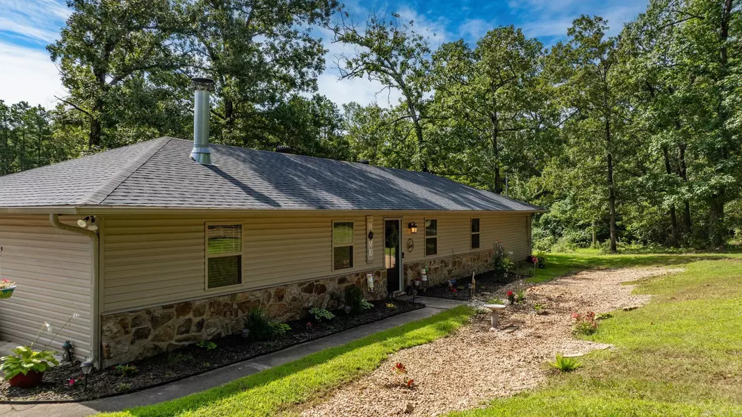 18 Crestview Road, Conway, AR 72034