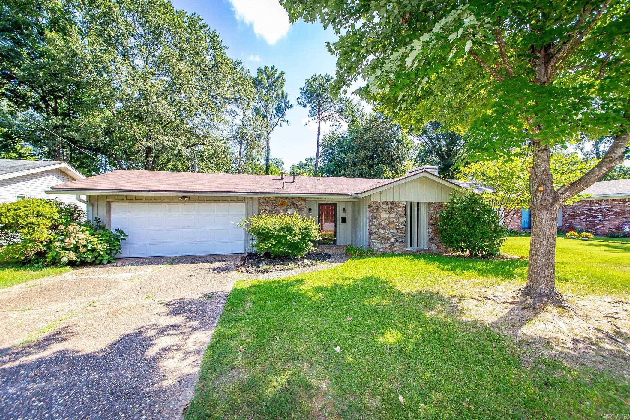 51 Warwick Road, Little Rock, AR 72205-9999