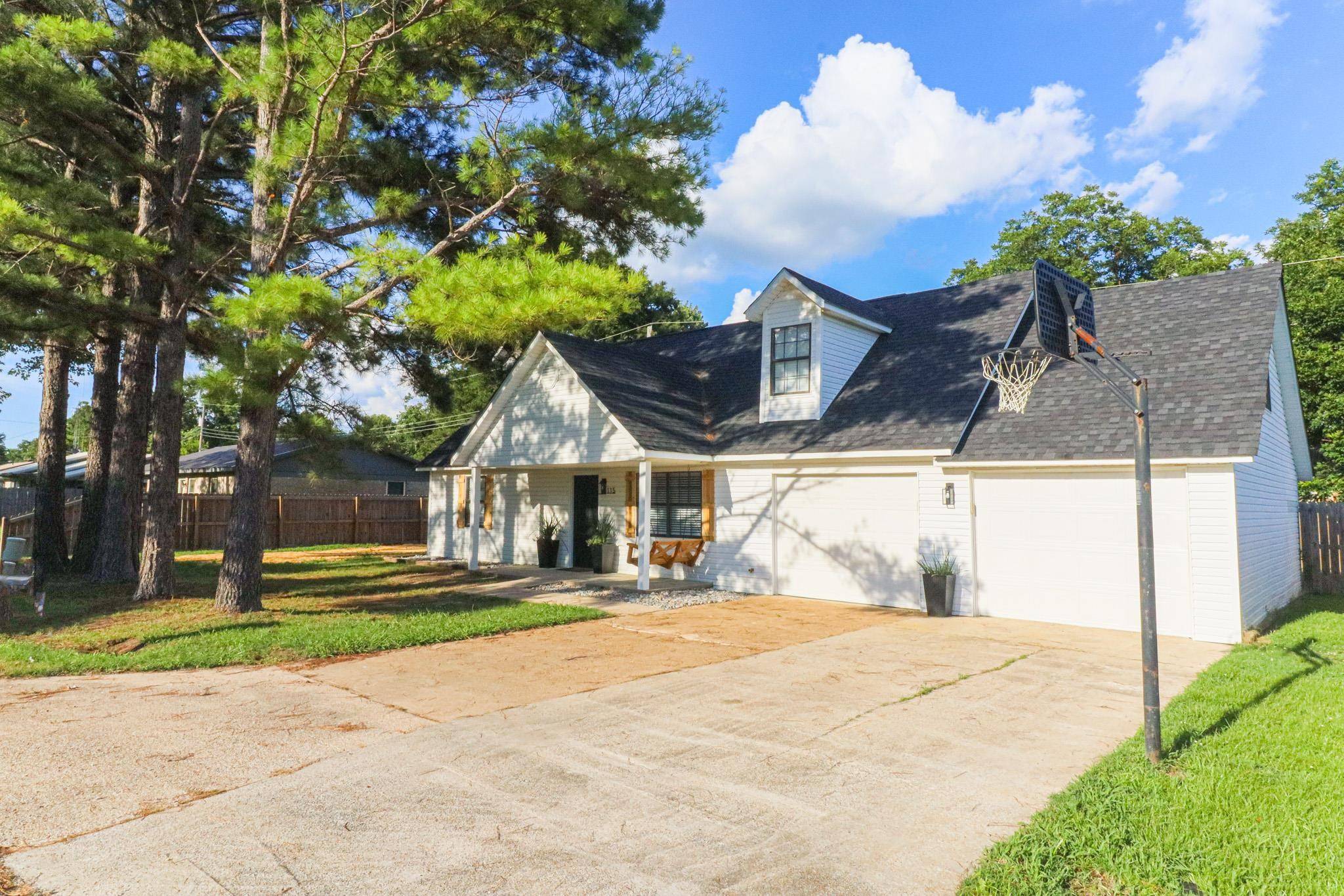 115 NE Dorothy Drive, Walnut Ridge, AR 72476