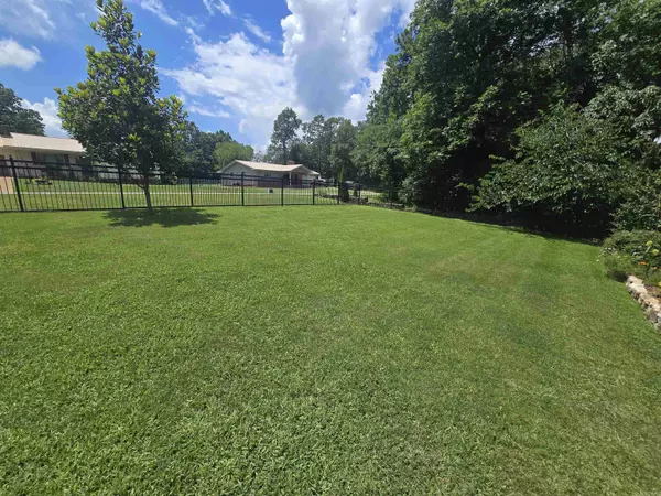 Horseshoe Bend, AR 72512,300 Victoria