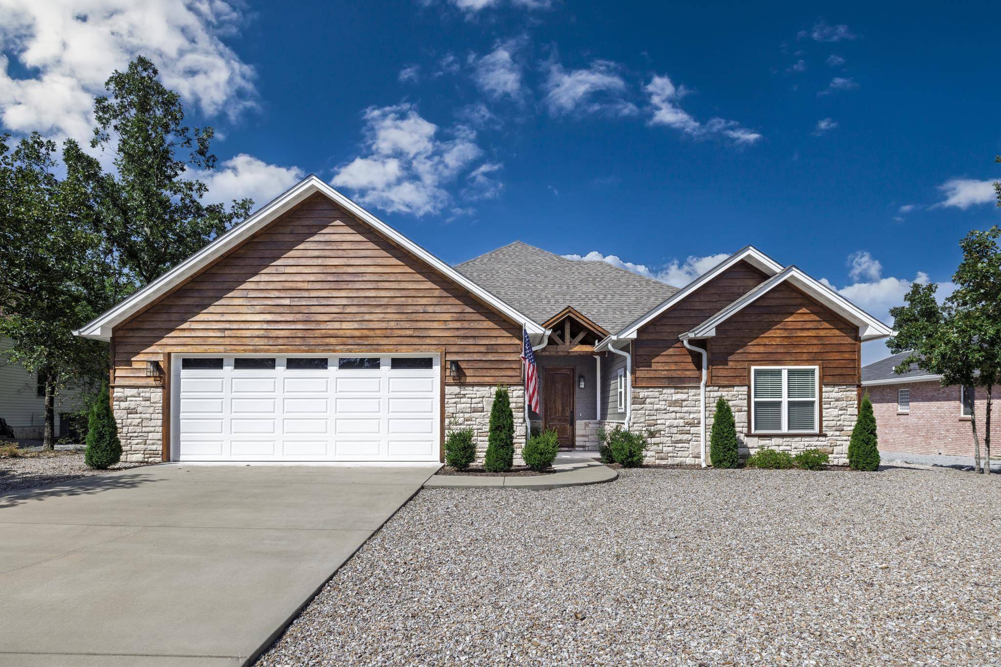 171 Cifuentes Way, Hot Springs Village, AR 71909