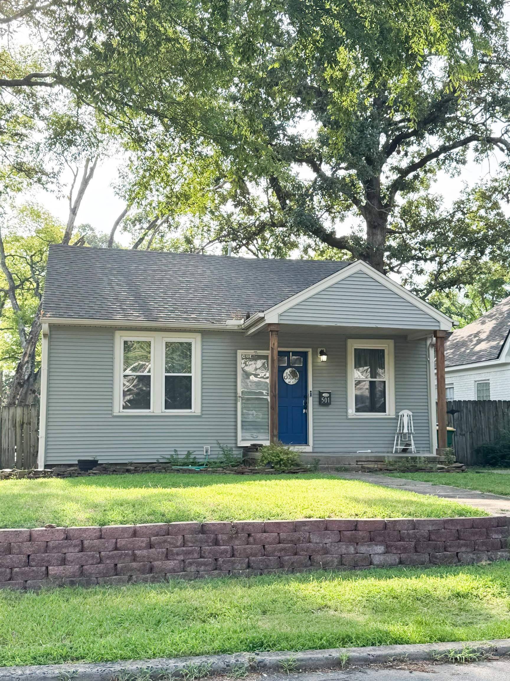 501 booker, Little Rock, AR 72205
