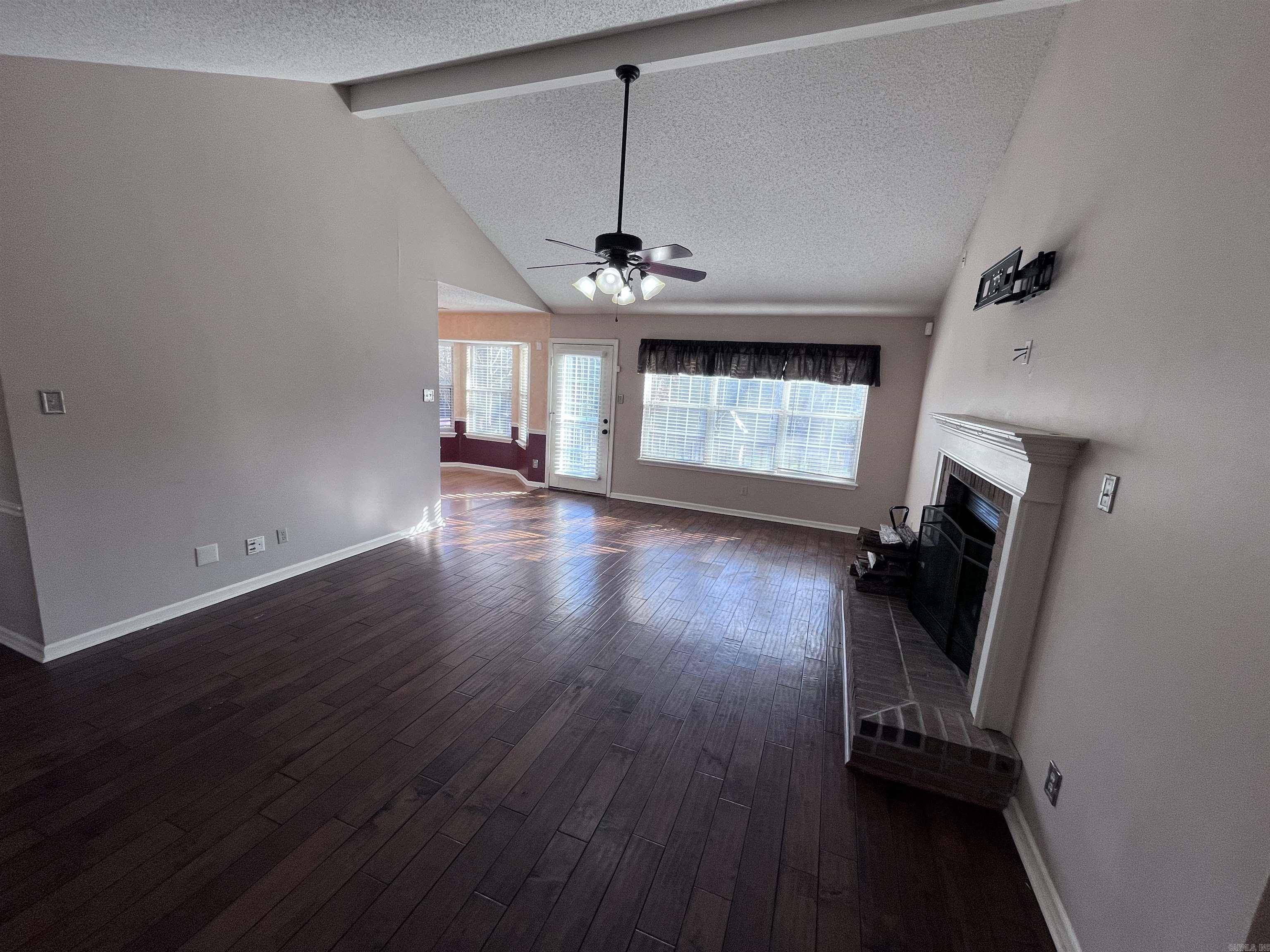 Cabot, AR 72023,35 Ridge Road