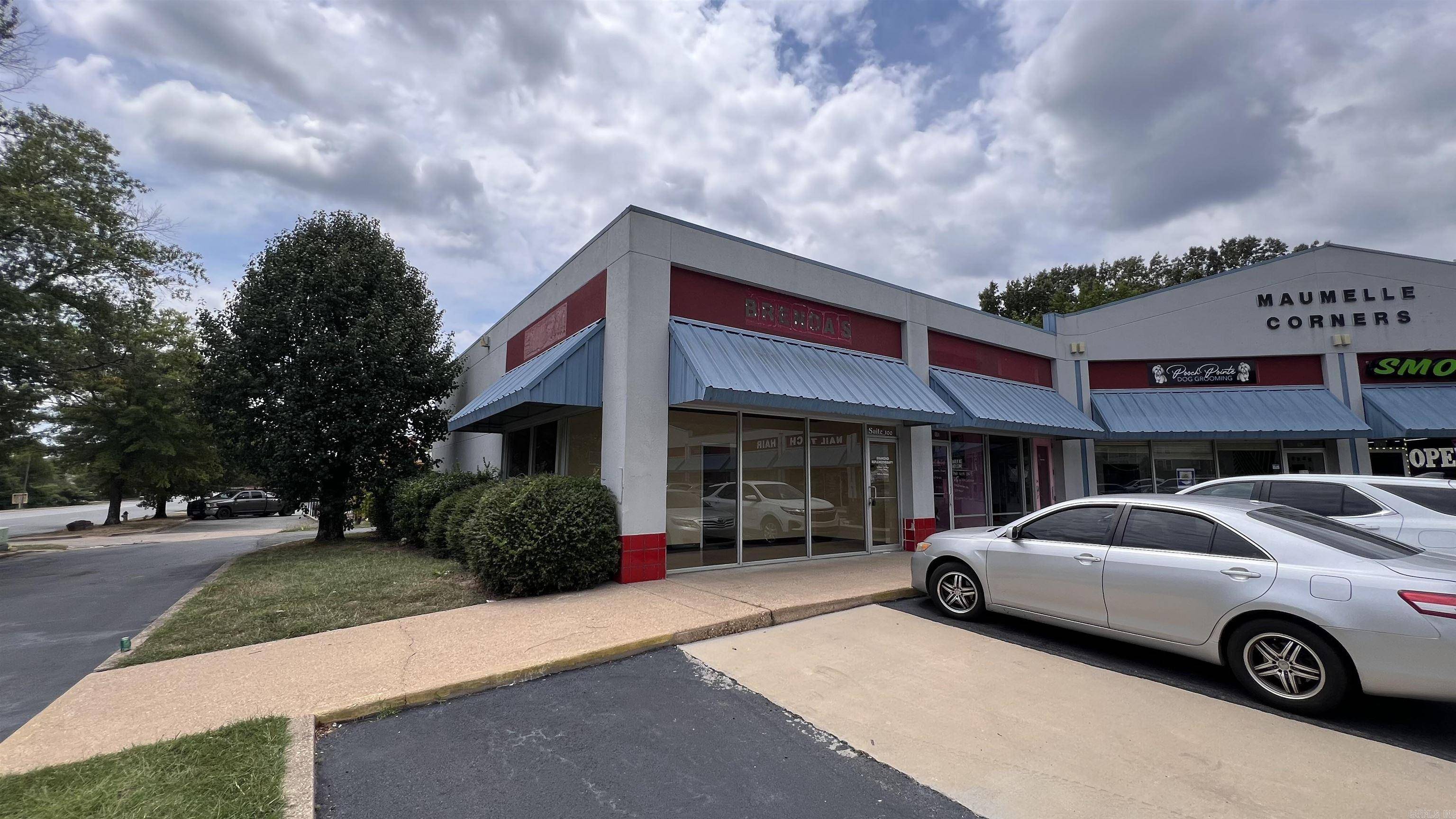 301 Millwood Circle, Maumelle, AR 72113