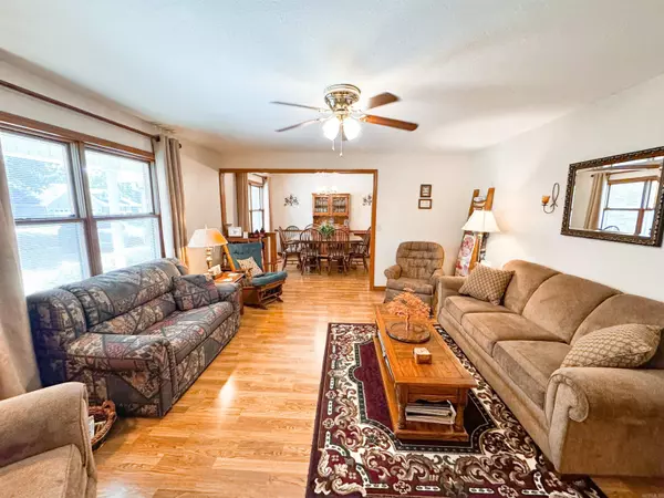 Searcy, AR 72143,305 Live Oak