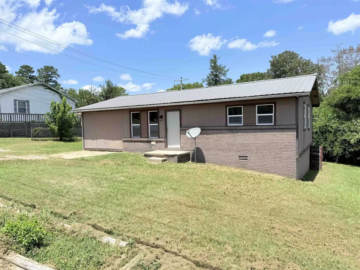 Melbourne, AR 72556,175 W Court Street