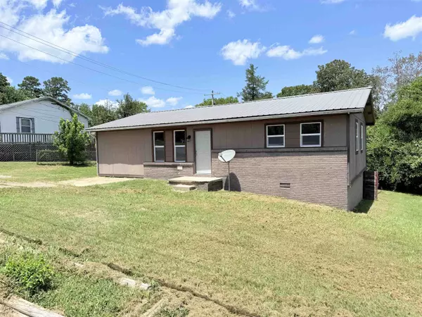 175 W Court Street, Melbourne, AR 72556