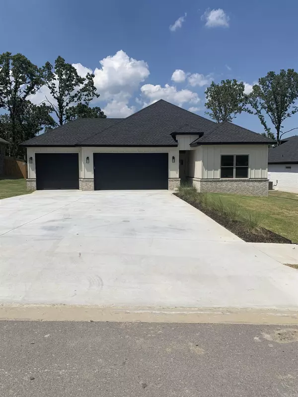 2237 E Maryland Avenue,  Sherwood,  AR 72120