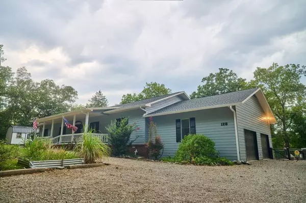 128 Powhatan Dr, Cherokee Village, AR 72529