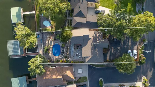 Hot Springs, AR 71913,320 PARADISE POINT