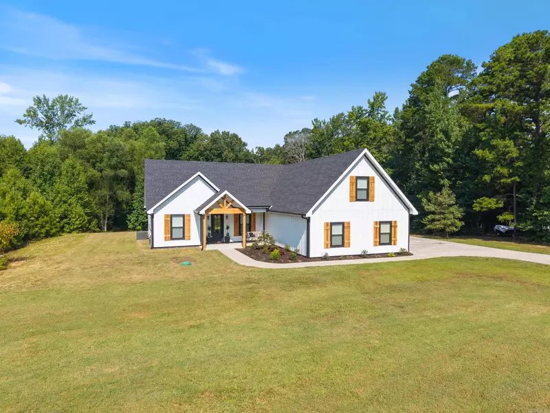 390 Valley Creek Drive, Cabot, AR 72023