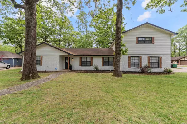 4 Daniel Dr, Sherwood, AR 72120